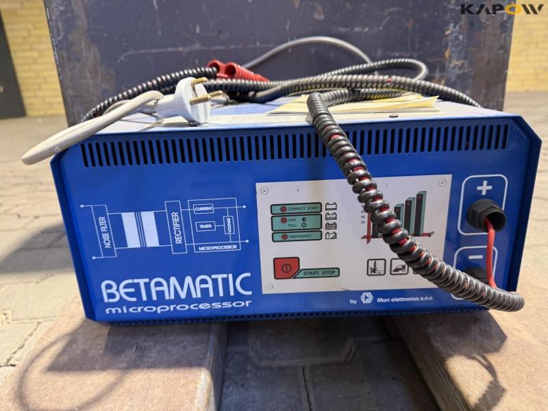 Armanni electric stacker 14