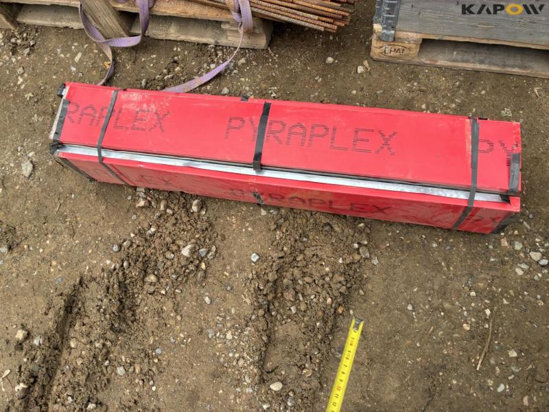 Reinforcing bars 15