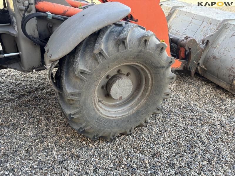 Atlas 55 loader with bucket and pallet forks 44