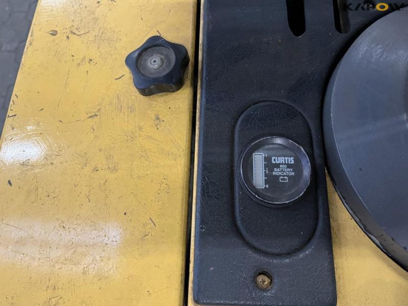 Atlet 100 STE electric forklift 14