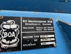 B.V. Machinefabriek BOA FD 25 LB hydraulic press and conveyor belt 55