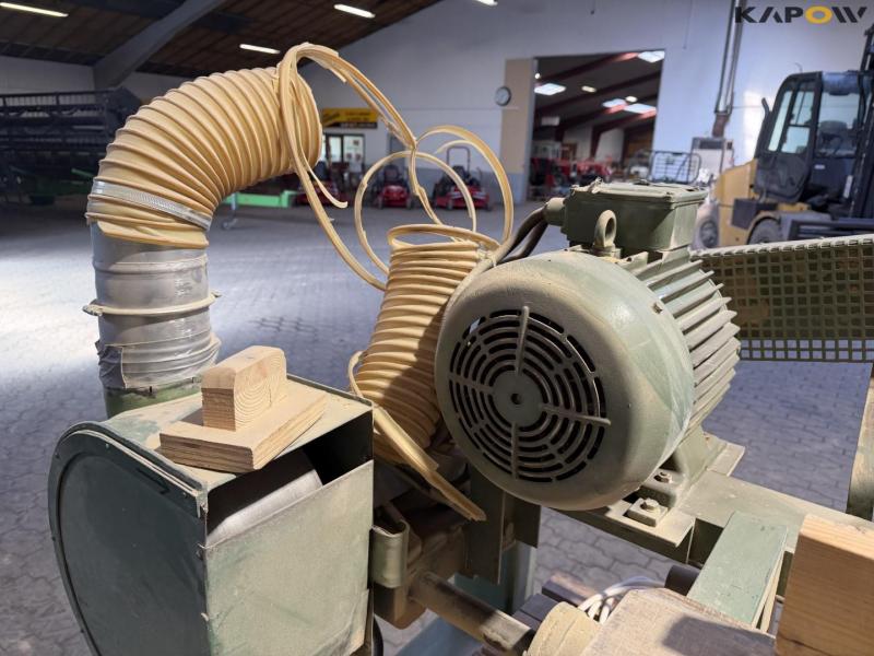Belt sander 12
