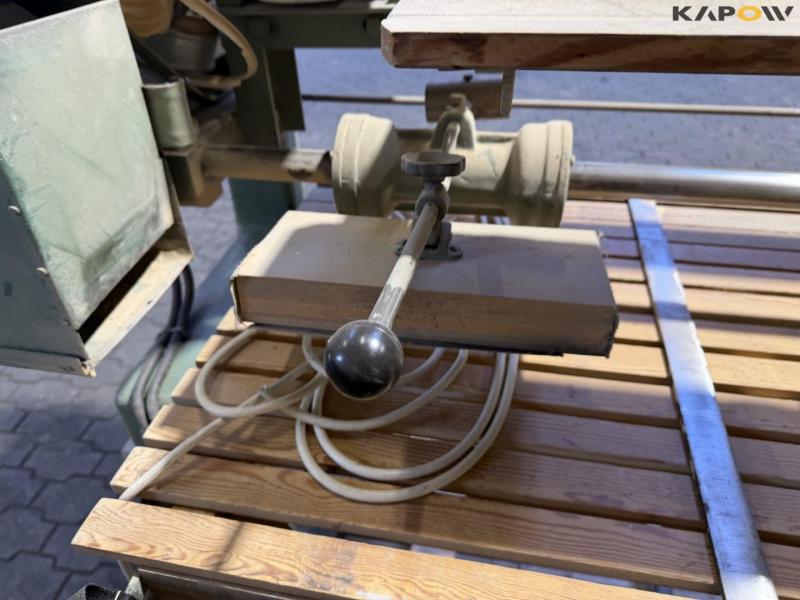 Belt sander 15