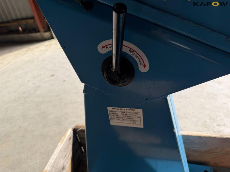 Belt sander 13
