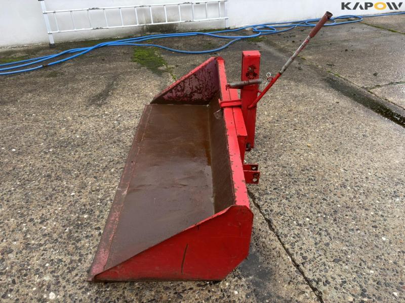 Rear shovel with tip 8