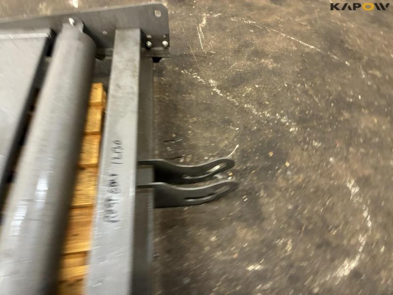 Ball chute 11