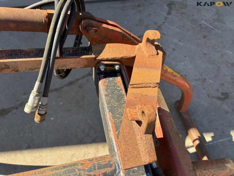 Bale clamp with Euro hitch 8