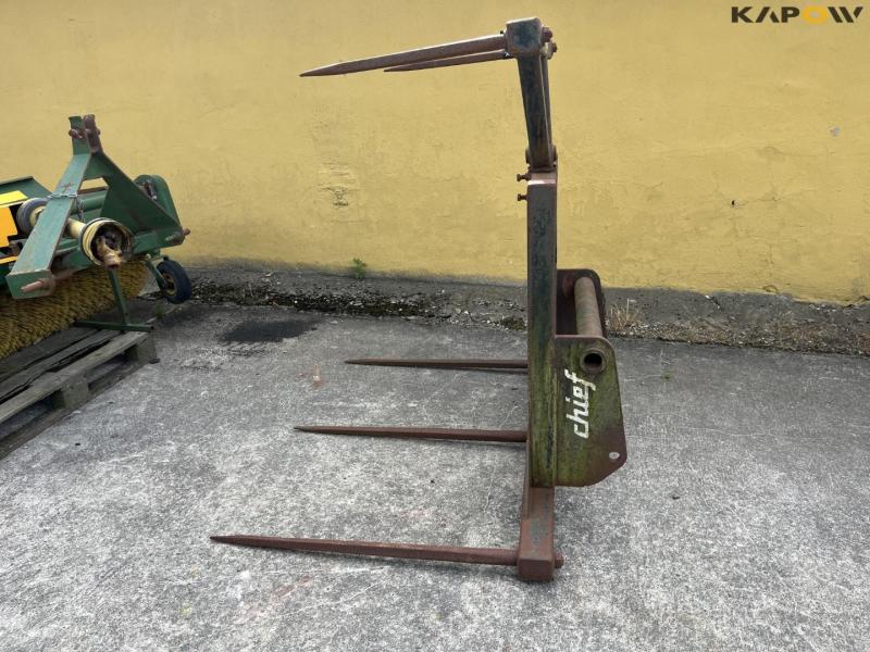 Bale spike with Manitou hitch 6