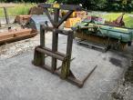 Bale spike with Manitou hitch 3