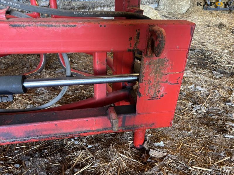Bale clamp with Euro hitch 6