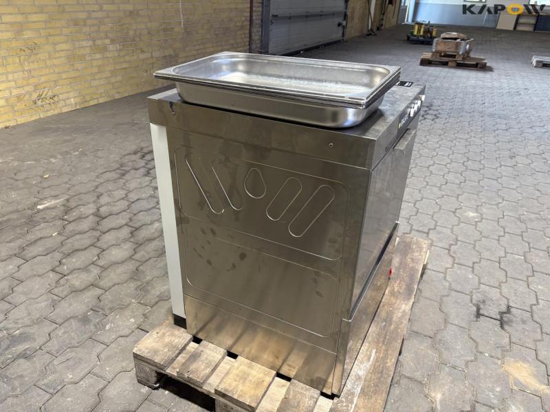Basic industrial dishwasher with stand 11
