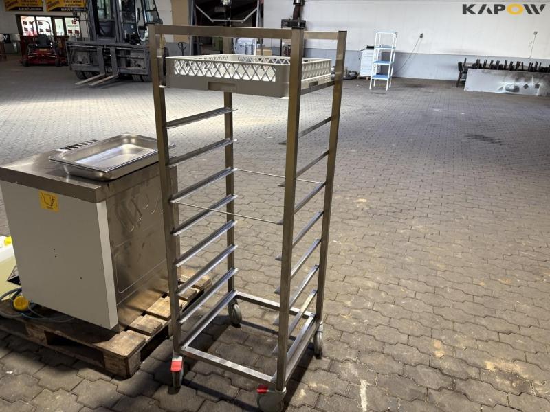 Basic industrial dishwasher with stand 32