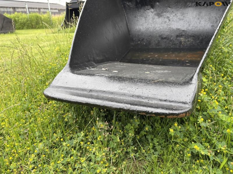 Beco profile bucket with S70 hitch 10