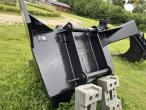 Beco profile bucket with S70 hitch 7