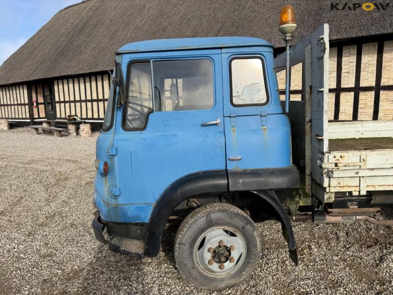 Bedford vintage truck 9