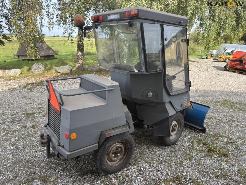 Belos 1300 tool carrier with snow plow 5