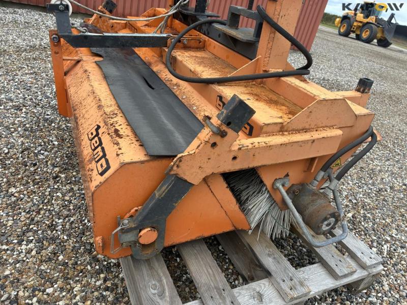 Bema 1550 Stacker hydraulic broom with collector 15