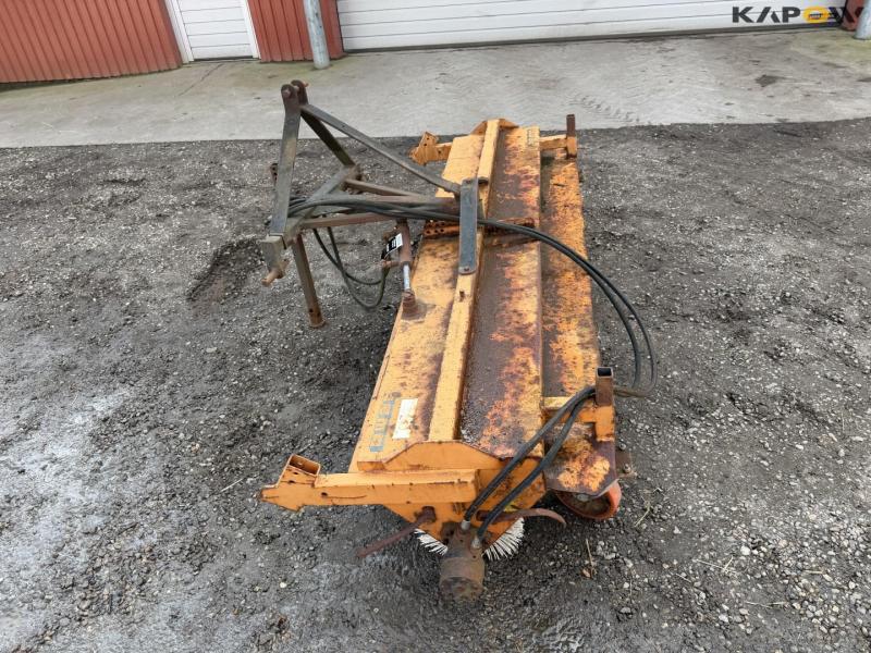 Bema broom with 3-point hitch 8