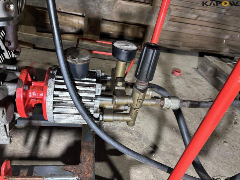 Gasoline high-pressure cleaner 7