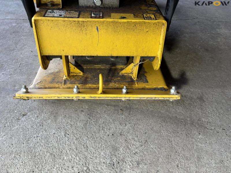 Bernards RT170 diesel plate vibrator 8