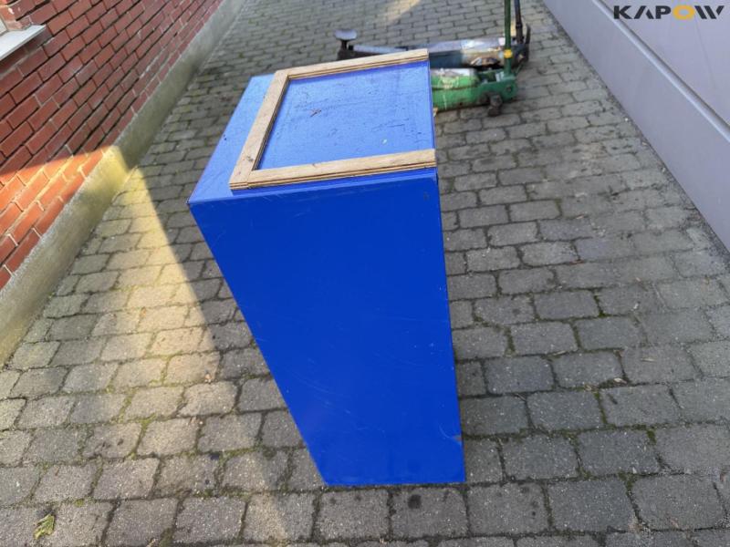 Berner tool shelves 8