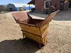 Concrete bucket/ Crane box 5
