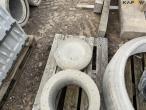 Concrete wells 26
