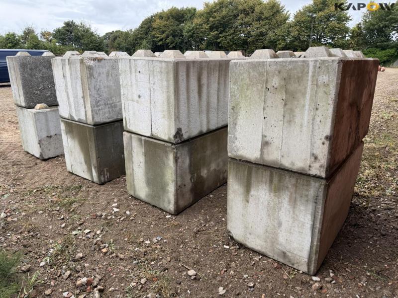 Concrete blocks - 8 pieces 6