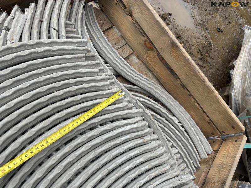 Concrete strips 11