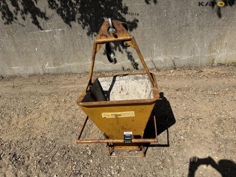 Concrete bucket 2