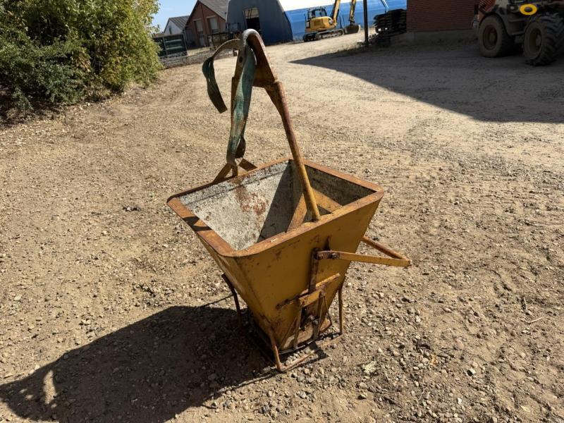 Concrete bucket 5