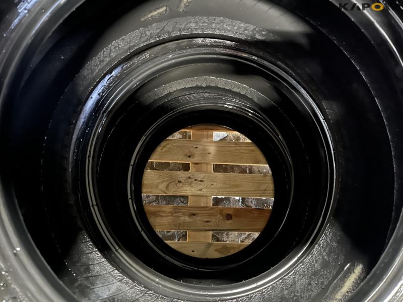 BF Goodrich LT285/50.R18 off-road tires 13