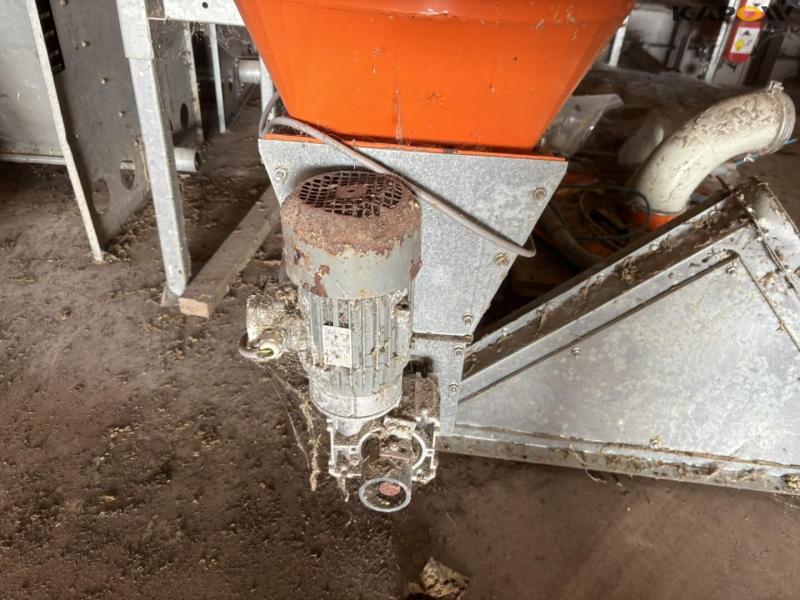 Big Dutchman hammer mill and grain cleaner 6