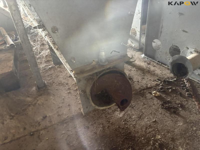 Big Dutchman hammer mill and grain cleaner 23