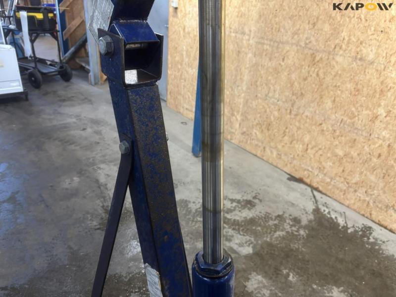 Biltema workshop crane 13