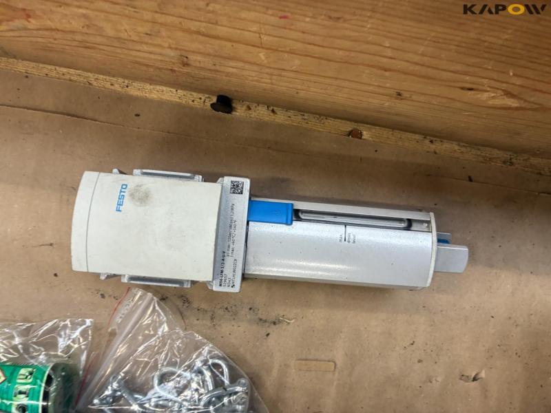 Mixed parts 28