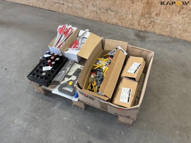 Mixed tools and accessories 1