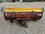 BM snow scraper with hydraulic piston 3