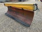 BM snow scraper with hydraulic piston 1