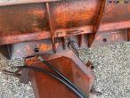 BM snow scraper with hydraulic piston 12