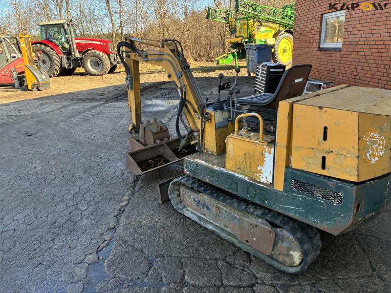Bobcat 120 mini excavator 11