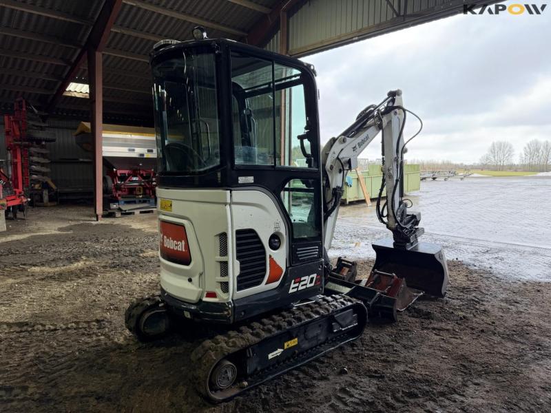 Bobcat E20z mini excavator 5