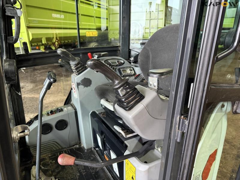Bobcat E20z mini excavator 26