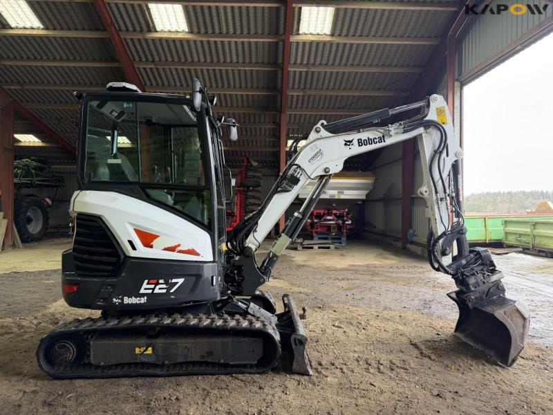 Bobcat E27 mini excavator 4