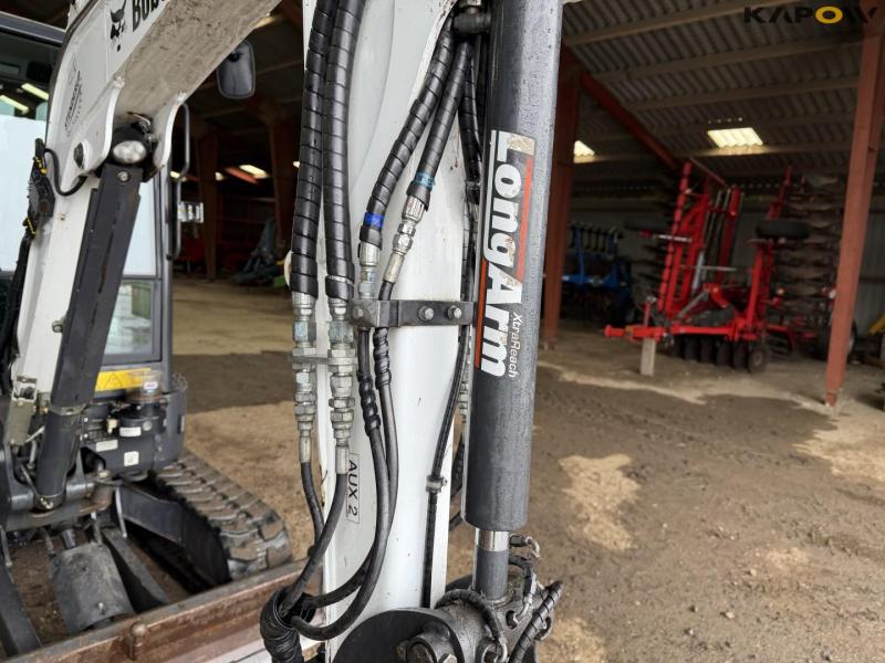 Bobcat E27 mini excavator 15