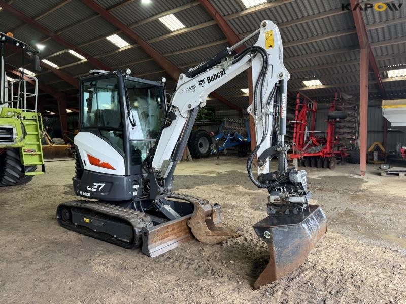 Bobcat E27 mini excavator 3
