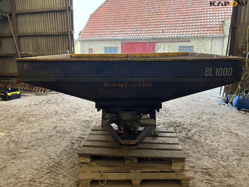 Bøgballe BL 1000 fertilizer spreader 6