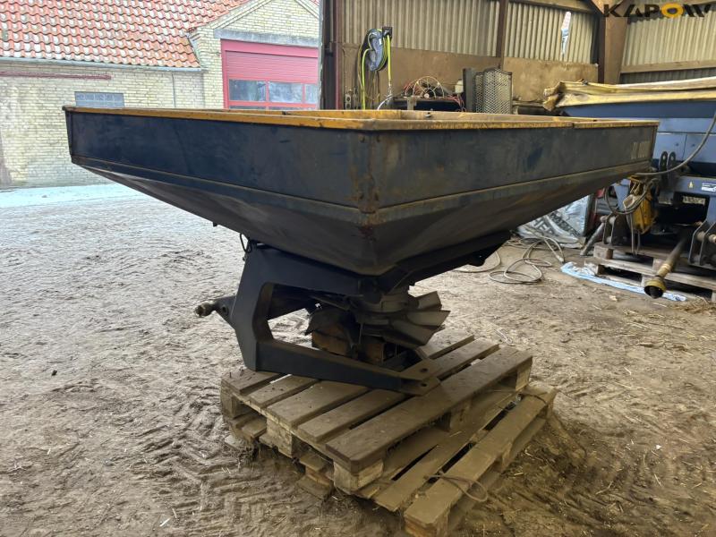 Bøgballe BL 1000 fertilizer spreader 7