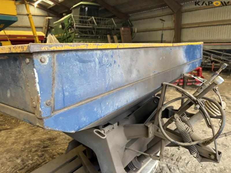 Bøgballe BL 1000 fertilizer spreader 19