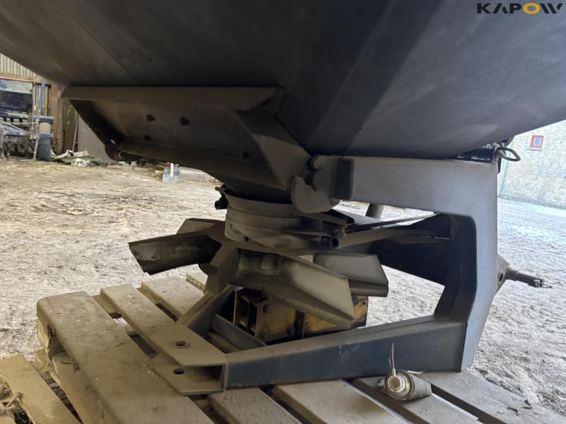 Bøgballe BL 1000 fertilizer spreader 22